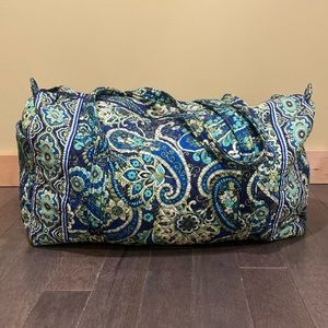 Vera Bradley, RETIRED Rhythm and Blues, Large Weekender Duffle Bag